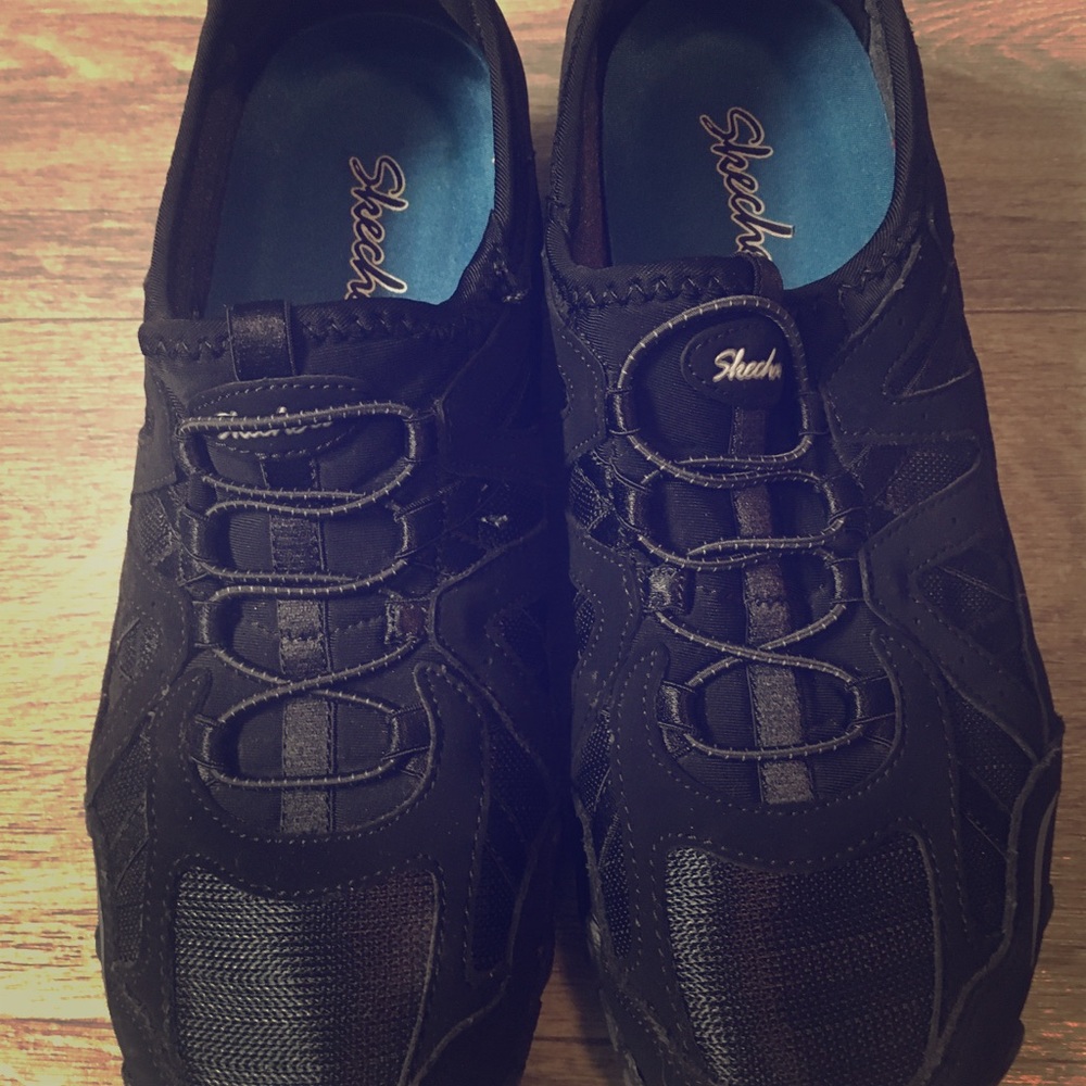 Skechers casual shoes